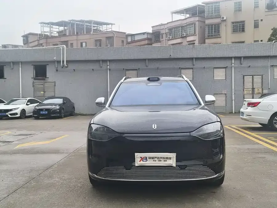 AITO M9 M9 2024 Extended Range Ultra Edition 52kWh 6-seater Edition 2024 — миниатюра 2