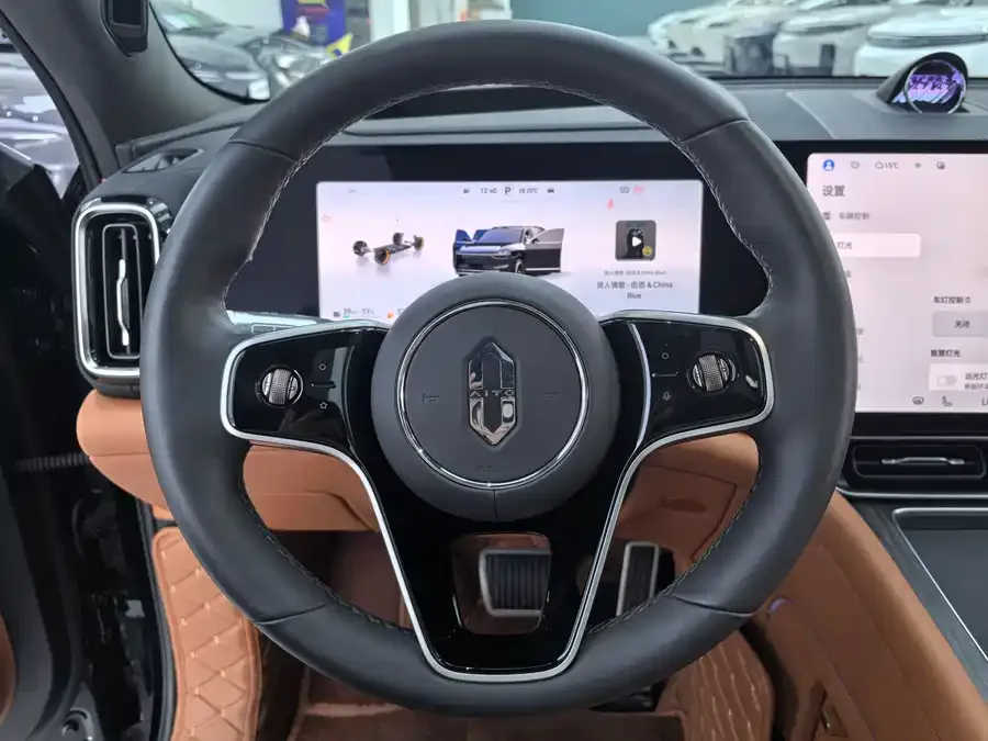 AITO M9 Wenjie M9 2025 Extended Range Ultra Edition 52kWh 6-Seat Version (192-line LiDAR) 2025 — миниатюра 3