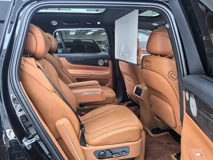 AITO M9 Wenjie M9 2025 Extended Range Ultra Edition 52kWh 6-Seat Version (192-line LiDAR) 2025 — миниатюра 4