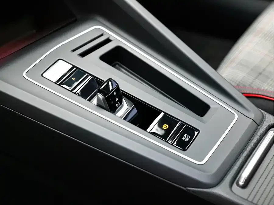 Volkswagen GOLF GTI Golf GTI 2025 380TSI DSG GTI 2025 — миниатюра 4