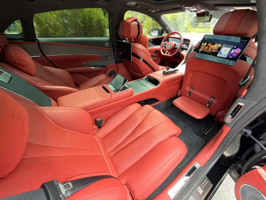 BYD U7 Looking up at the 2025 U7 EV four-seater flagship edition 2025 — миниатюра 4
