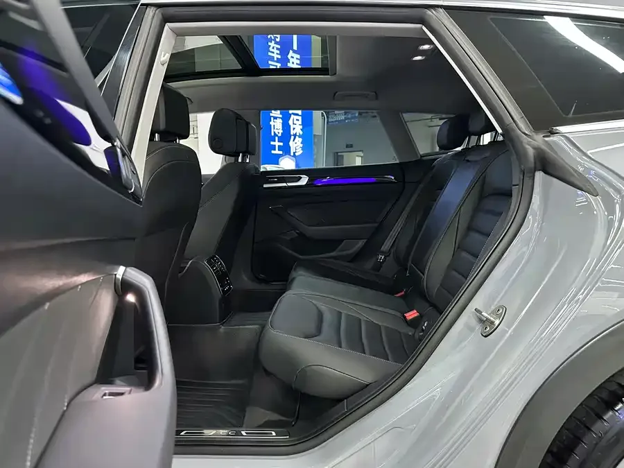Volkswagen FAW- CC FAW-Volkswagen CC 2024 Shooting Brake 380TSI Hunting Heart Edition 2024 — миниатюра 3
