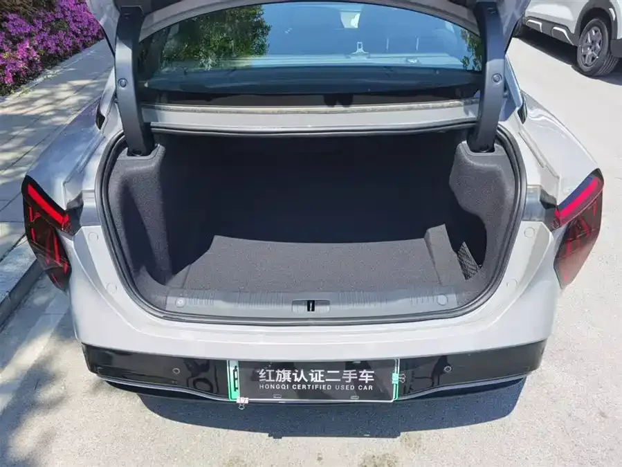 Hongqi EH7 Hongqi EH7 2025 640 4WD Smart Edition 2025 — миниатюра 2