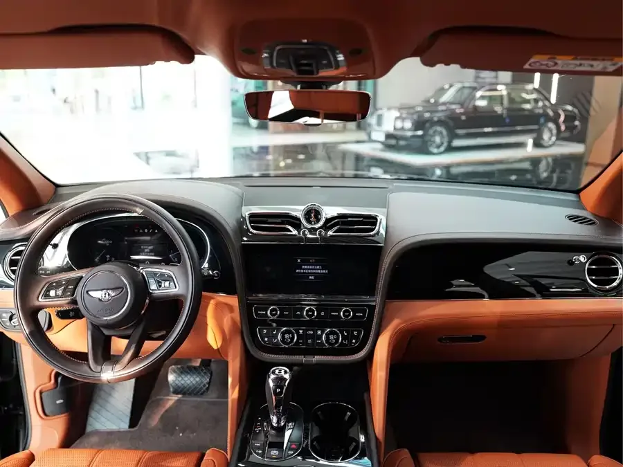 Bentley Bentayga Bentayga 2022 4.0T V8 2022 — миниатюра 3