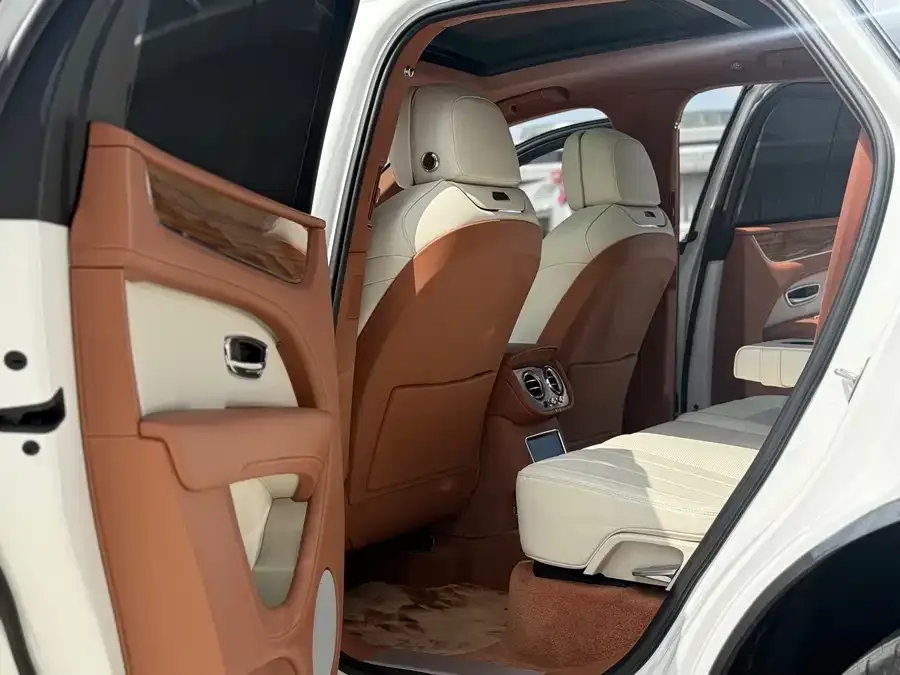 Bentley Bentayga Bentayga 2022 4.0T V8 2023 — миниатюра 2
