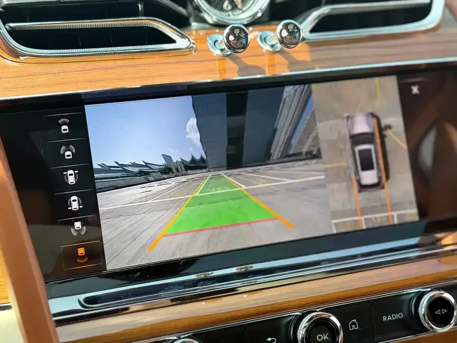 Bentley Bentayga Bentayga 2022 4.0T V8 2023 — миниатюра 5