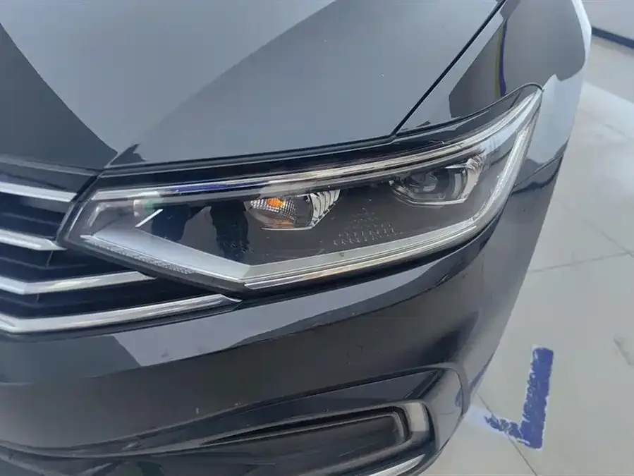 Volkswagen Magotan GTE plug-in hybrid Magotan GTE plug-in hybrid 2020 GTE luxury model 2022 — миниатюра 5