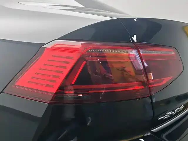 Volkswagen Magotan GTE plug-in hybrid Magotan GTE plug-in hybrid 2022 GTE luxury model 2024 — миниатюра 5