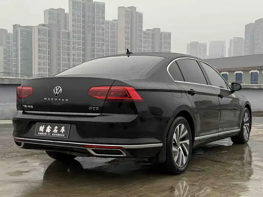 Volkswagen Magotan GTE plug-in hybrid Magotan GTE plug-in hybrid 2022 GTE luxury model 2022 — миниатюра 4