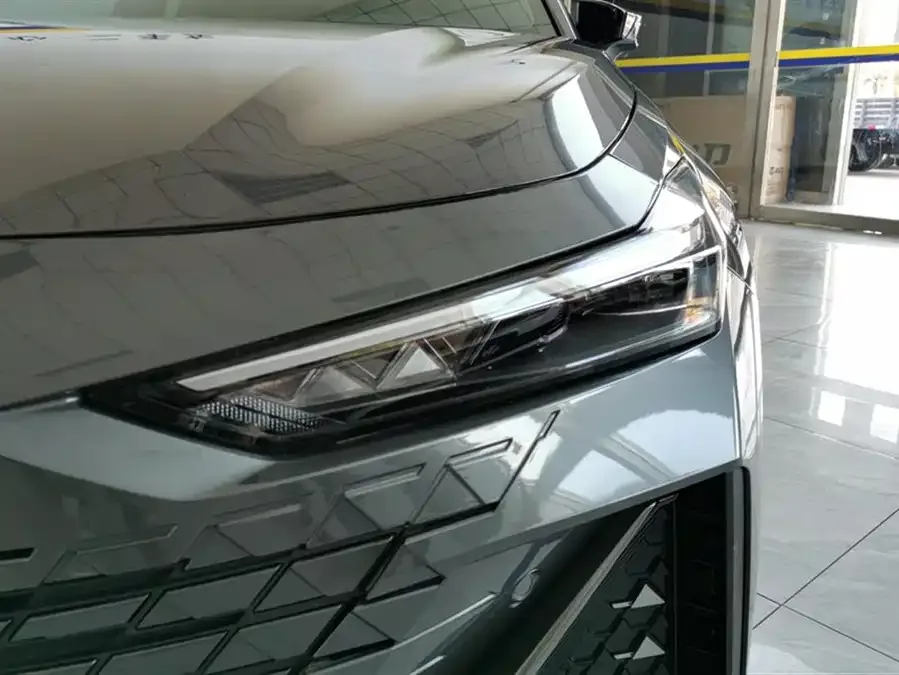 Changan UNI-V Changan UNI-V 2023 1.5T Premium Edition 2024 — миниатюра 5