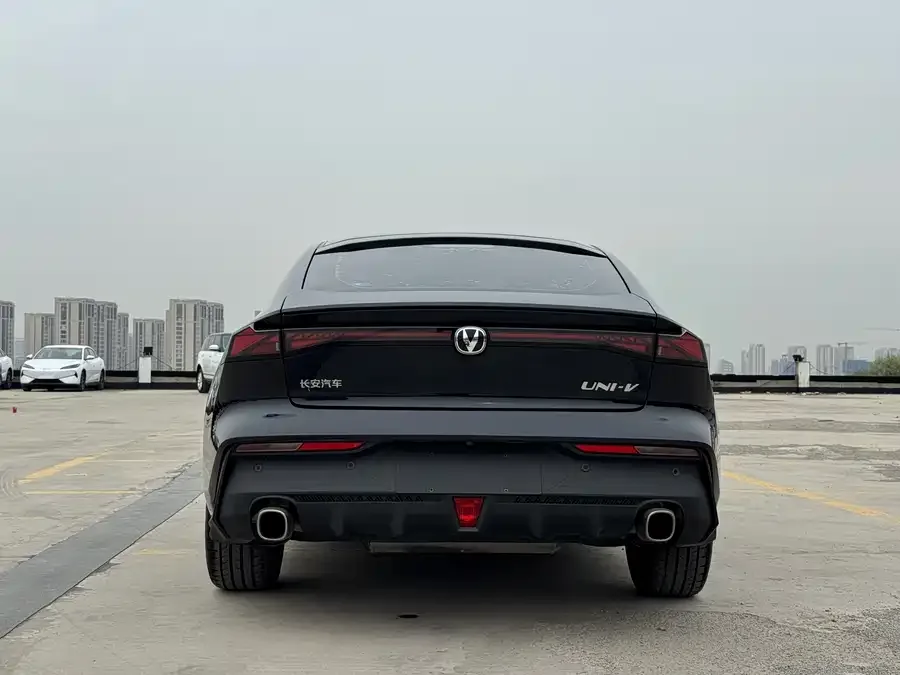 Changan UNI-V Changan UNI-V 2022 1.5T Premium Edition 2023 — миниатюра 5