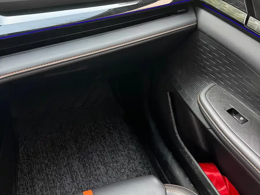 Changan UNI-V Changan UNI-V 2024 1.5T premium model 2024 — миниатюра 3