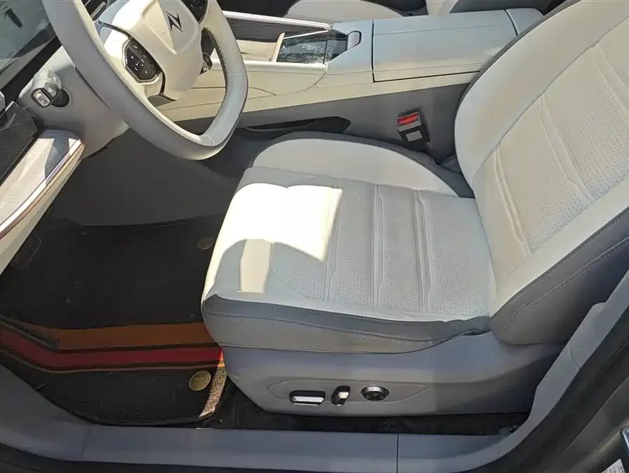 Dongfeng e007 e007 2024 pure electric 540 four-wheel drive Max version 2024 — миниатюра 3