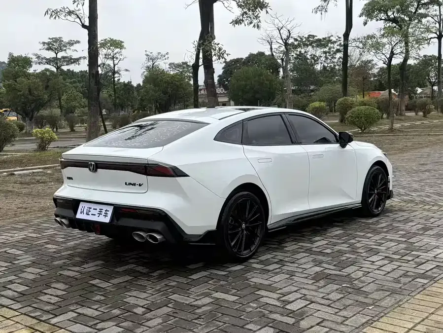 Changan UNI-V Changan UNI-V 2024 2.0T High Energy Edition 2024 — миниатюра 3