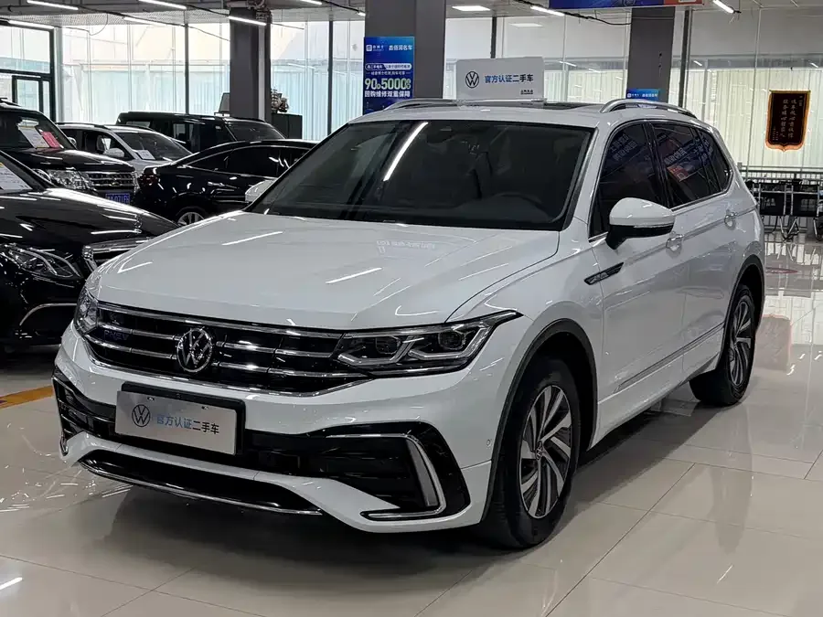 Volkswagen Tiguan L New Energy Tiguan L New Energy 2023 430PHEV Plug-in Hybrid Flagship Edition 2023 — фото 1, купить с доставкой в Москву