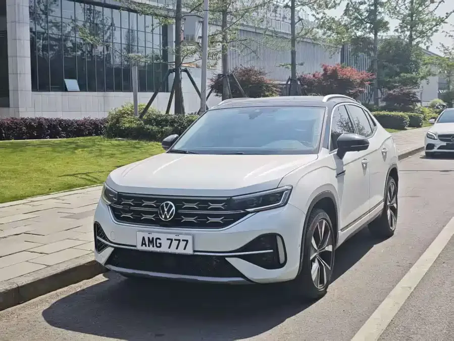 Volkswagen Tayron X Tanyue X 2023 330TSI 2WD Flagship Smart Edition 2023 — фото 1, купить с доставкой в Москву
