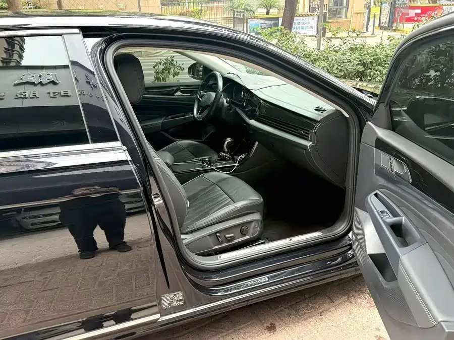 Volkswagen Passat New Energy Passat New Energy 2022 430PHEV Hybrid Luxury Edition 2023 — миниатюра 2