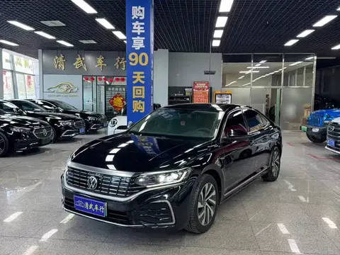 Volkswagen Passat New Energy 2023 купить в Москве