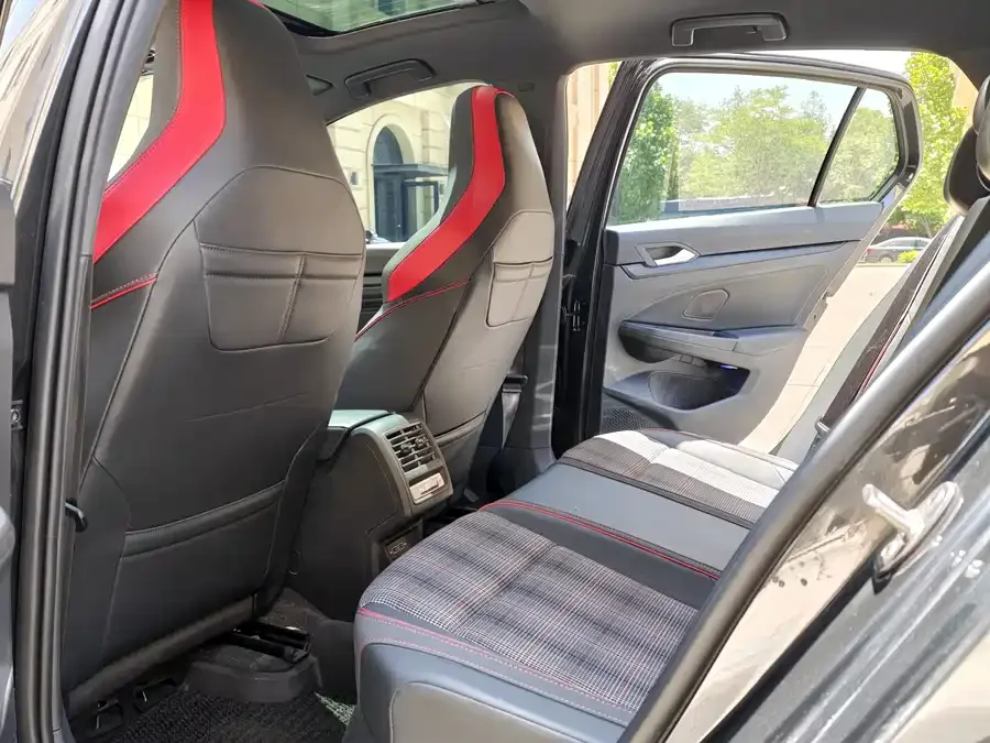 Volkswagen GOLF GTI Golf GTI 2021 facelift 380TSI DSG GTI 2023 — миниатюра 4
