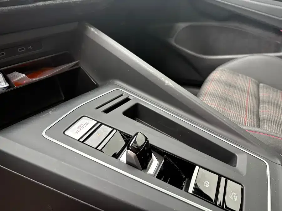Volkswagen GOLF GTI Golf GTI 2021 380TSI DSG GTI 2023 — миниатюра 5