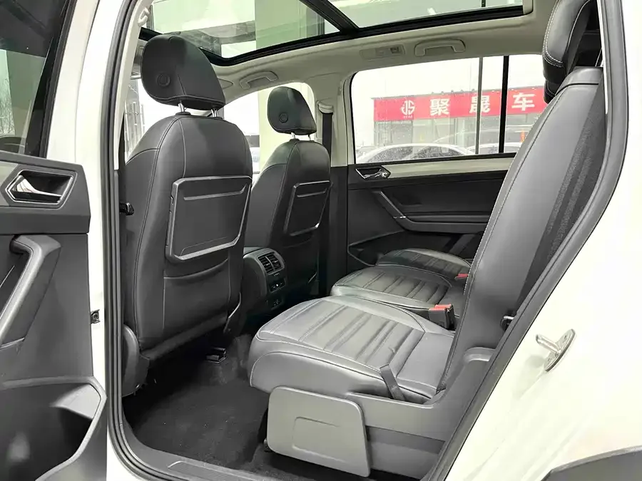 Volkswagen Touran 2021 Touran Touran L 280TSI DSG 7-seater 2022 — миниатюра 3