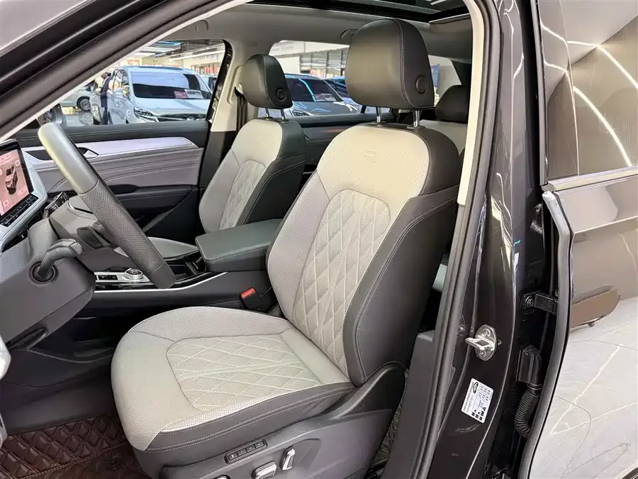 Volkswagen Tavendor 2023 Lanxun 380TSI 4WD R-Line Touring Edition 2023 — миниатюра 2