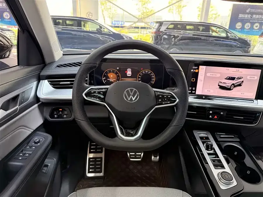Volkswagen Tavendor 2023 Lanxun 380TSI 4WD R-Line Touring Edition 2023 — миниатюра 3