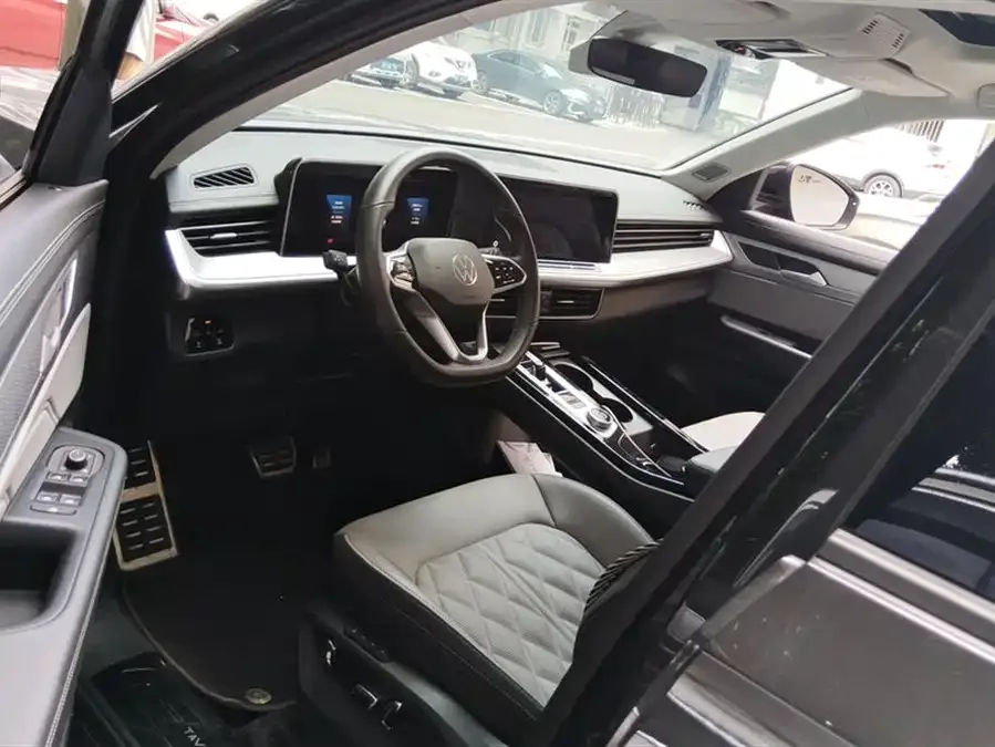 Volkswagen Tavendor 2023 Lanxun 380TSI 4WD R-Line First Edition 2022 — миниатюра 3