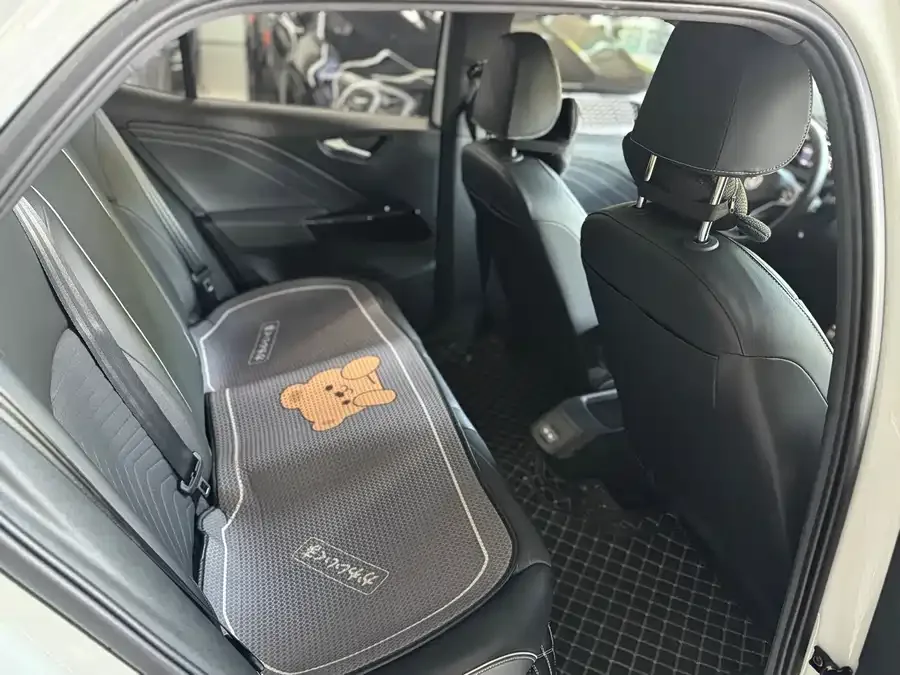 Volkswagen ID.3 Volkswagen ID.3 2024 Outstanding Edition 2024 — миниатюра 5