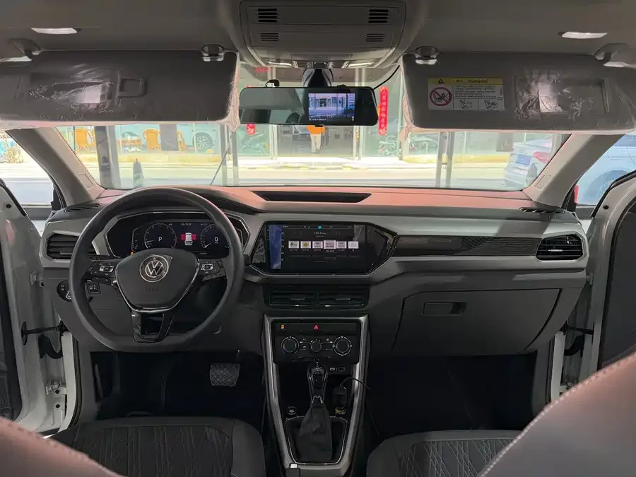 Volkswagen Tukai (T-Cross) Tukai 2023 1.5L automatic comfort version 2023 — миниатюра 5