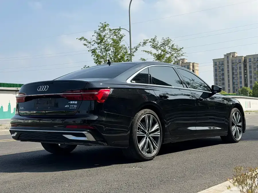 Audi A6L 2023 45 TFSI Premium Dynamic Model 2023 — миниатюра 3