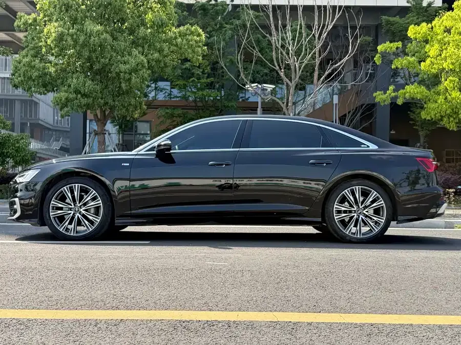 Audi A6L 2023 45 TFSI Premium Dynamic Model 2023 — миниатюра 5