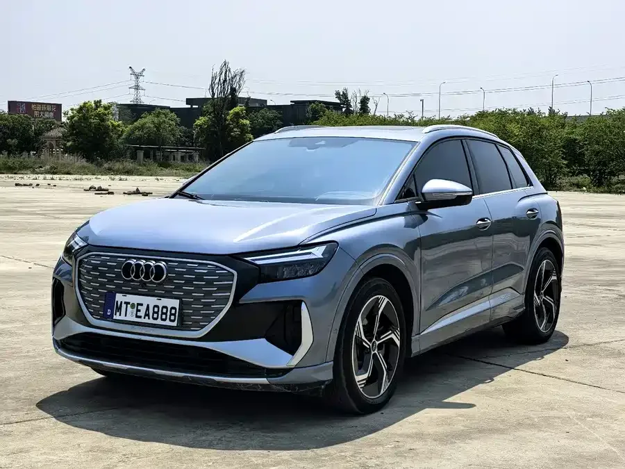 Audi Q4 e-tron 2023 40 e-tron Creative Edition 2023 — миниатюра 3