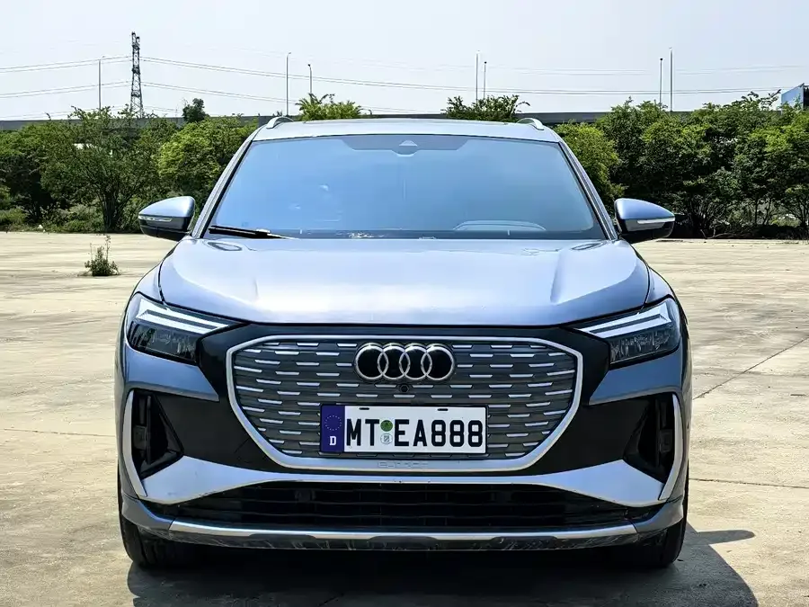 Audi Q4 e-tron 2023 40 e-tron Creative Edition 2023 — фото 1, купить с доставкой в Москву