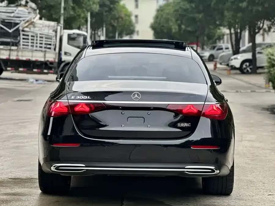 Mercedes-Benz E-Class Mercedes-Benz E-Class 2024 E 300 L Fashion Edition 2024 — миниатюра 2