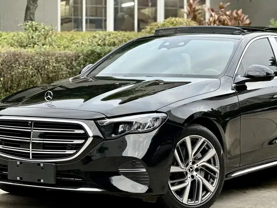 Mercedes-Benz E-Class 2024