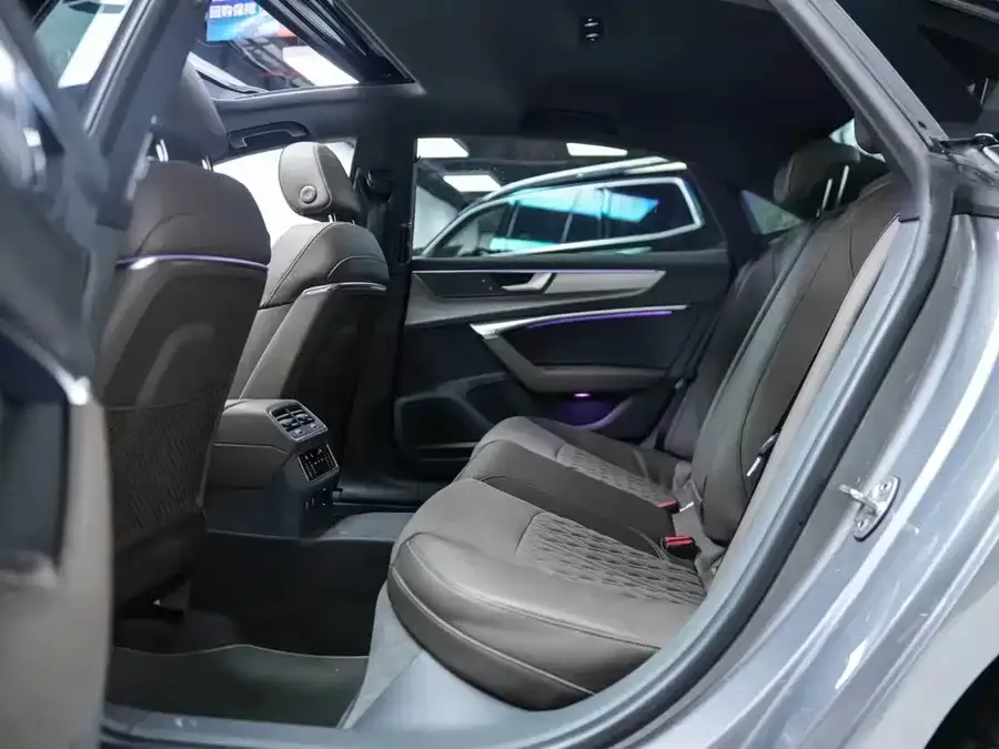 Audi A7L 2022 45 TFSI quattro S-line Wind Knight 2023 — миниатюра 3