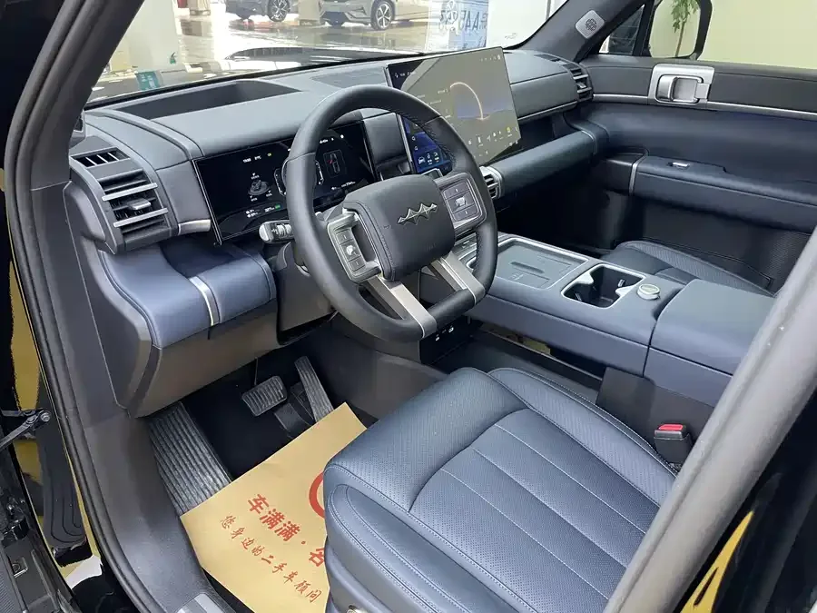 BYD Leopard Titanium 7 Titanium 7 2025 200KM 2WD Max Edition 2026 — миниатюра 4