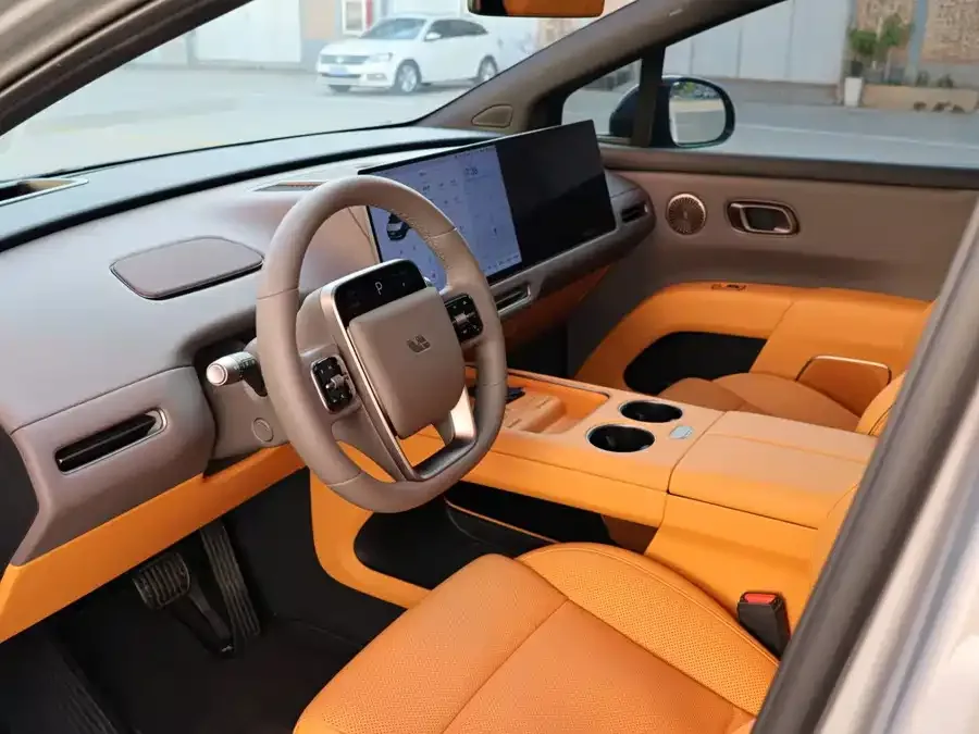 Li Ideal i8 Ideal i8 2025 Standard Edition 2025 — миниатюра 2
