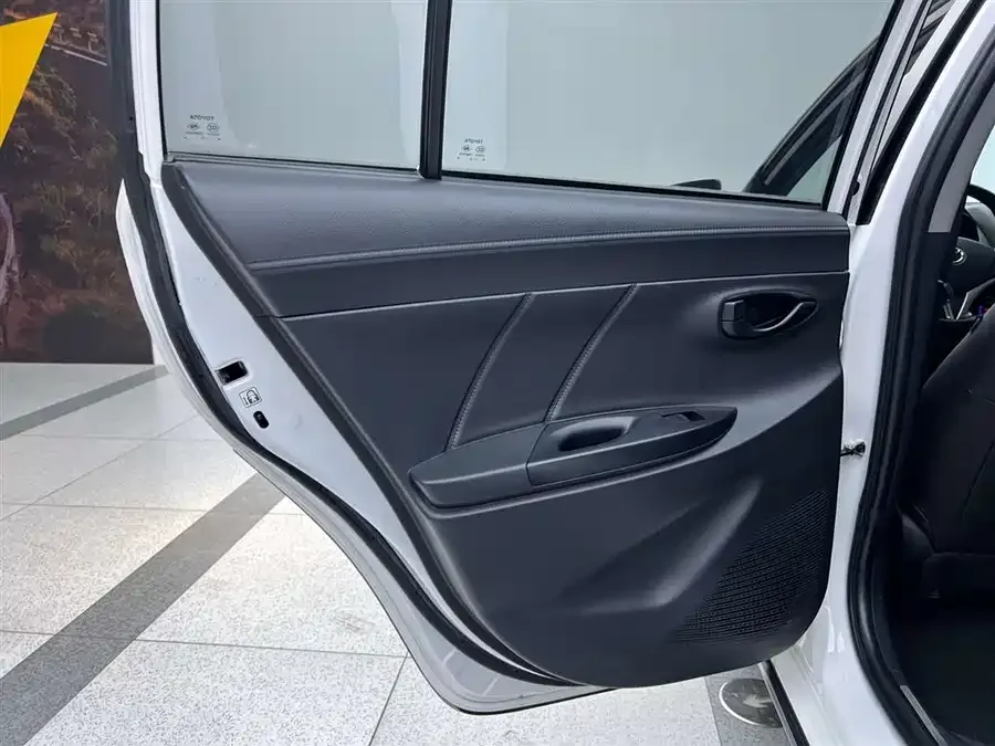 Toyota Yaris L YARiS L 2021 YARiS X 1.5L CVT Leading Edition 2022 — миниатюра 4