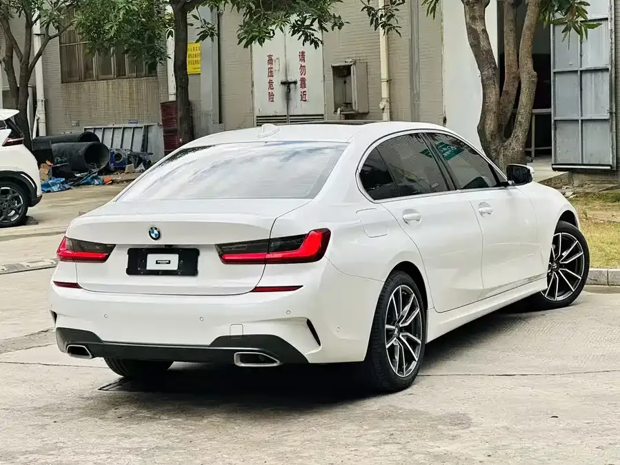 BMW 3 series BMW 3 Series 2022 320Li M Sport Package 2022 — миниатюра 2