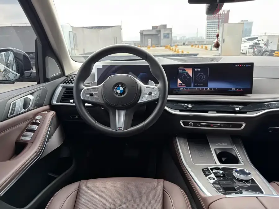 BMW X5 2026 xDrive 30Li Exclusive M Sport Night Edition 2026 — миниатюра 4