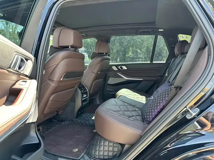 BMW X5 2022 facelift xDrive 40Li M Sport package 2023 — миниатюра 5