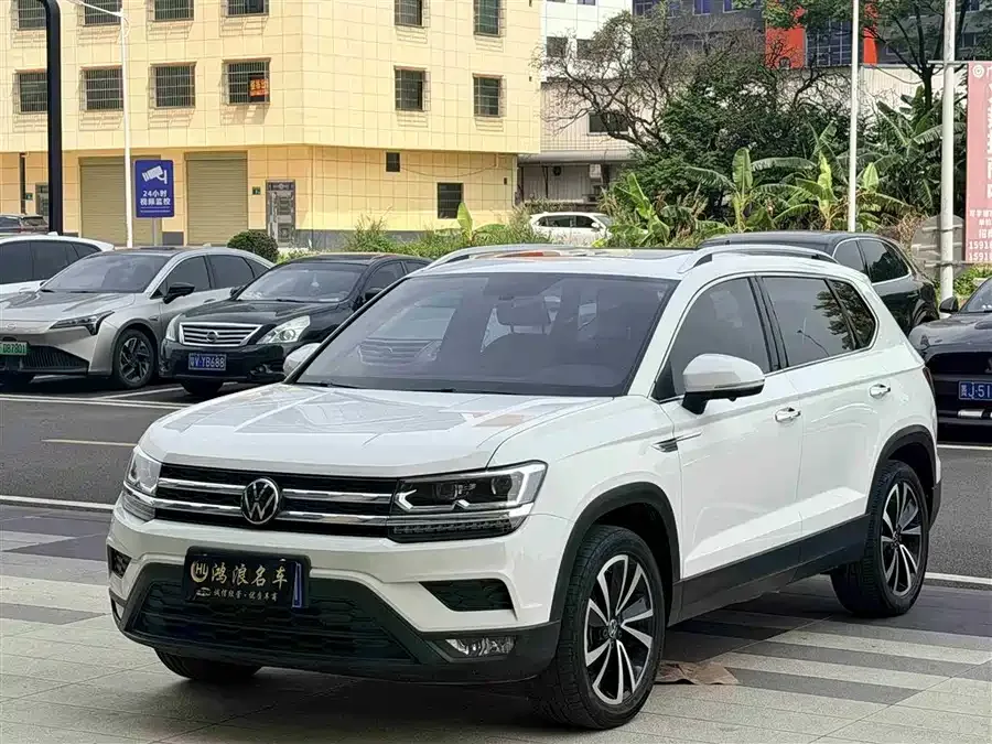 Volkswagen Tiguan (Tharu) Tuyue 2022 280TSI 2WD Luxury Edition 2023 — фото 1, купить с доставкой в Москву