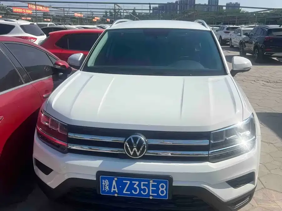 Volkswagen Tiguan (Tharu) 2021 Tuyue 280TSI 2WD Fashion Edition 2022 — фото 1, купить с доставкой в Москву