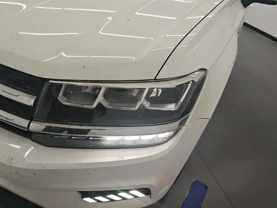 Volkswagen Tiguan (Tharu) 2021 Tuyue 280TSI 2WD Fashion Edition 2022 — миниатюра 2