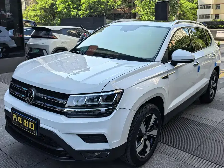 Volkswagen Tiguan (Tharu) Tuyue 2022 280TSI 2WD Comfort Edition 2023 — фото 1, купить с доставкой в Москву