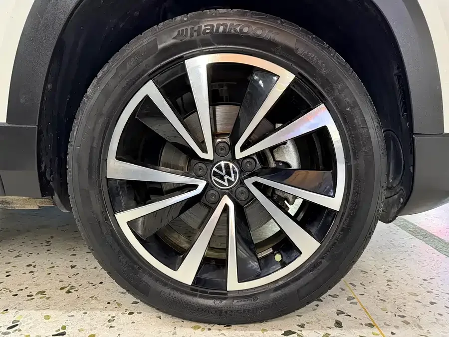 Volkswagen Tiguan (Tharu) Tuyue 2022 280TSI 2WD Luxury Edition 2022 — миниатюра 4
