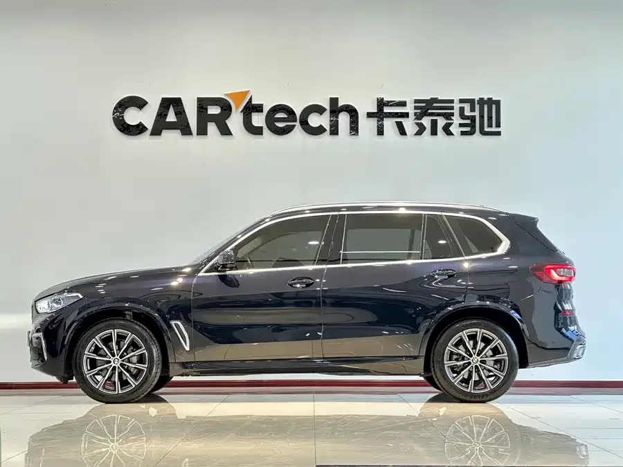 BMW X5 2022 xDrive 30Li Exclusive M Sport Package 2022 — миниатюра 2