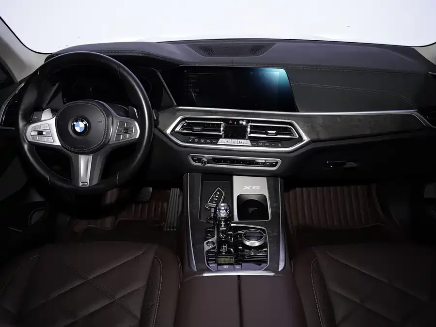BMW X5 2022 facelift xDrive 30Li M Sport package 2023 — миниатюра 2